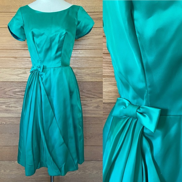 Vintage 1960s emerald green bow front formal cocktail dress - Picture 1 of 7